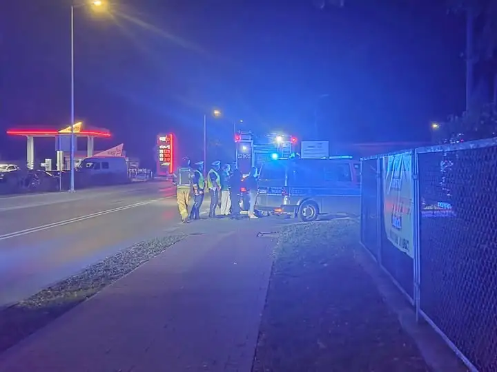 Kolizja rowerzysty z samochodem na ul. Spacerowej w Dęblinie