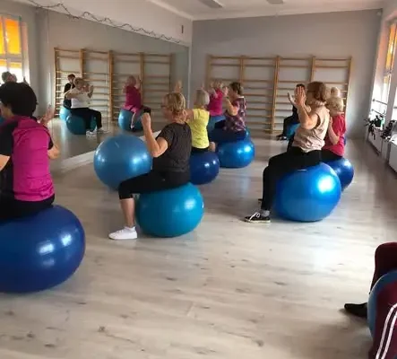 Trzeci sezon gimnastyki i tańca dla Pań 50+ — zajęcia już trwają