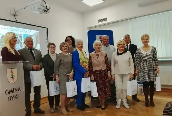 Ryki: Seniorzy nagrodzeni w konkursie „Grządki i Rabatki Seniora Zagadki”
