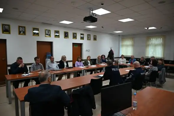 Dęblin stawia na bezpieczeństwo: kluczowe ustalenia Zespołu Zarządzania Kryzysowego