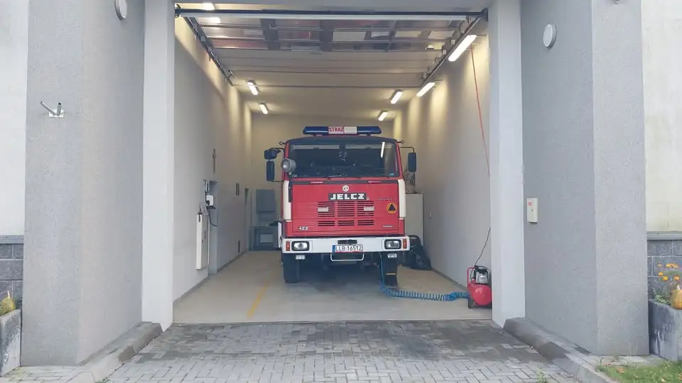 Pożar budynku gospodarczego w Nowodworze-Piaskach. Akcja strażaków